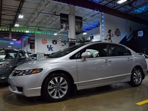 Used 2010 Honda Civic EX-L image 11