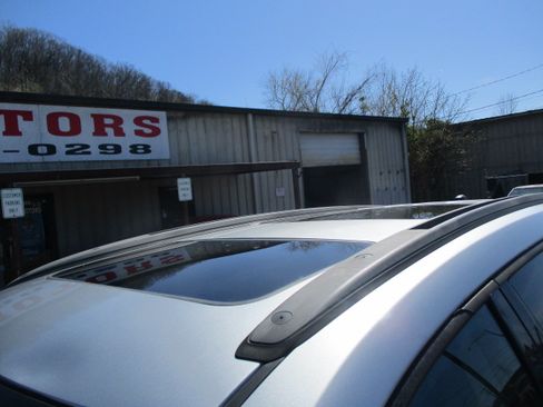 Used 2013 Chevrolet Traverse LT image 9