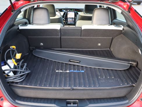 Used 2019 Toyota Prius Prime Premium image 37