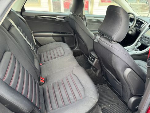 Used 2016 Ford Fusion SE image 14