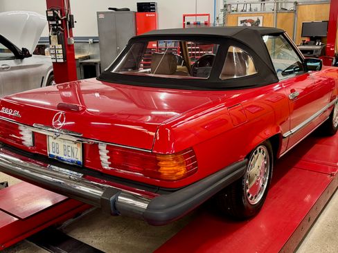 Used 1988 Mercedes-Benz 560 SL UNAVAIL image 52