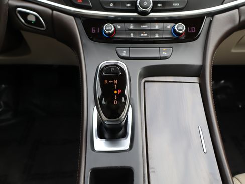 Used 2017 Buick LaCrosse Essence image 21