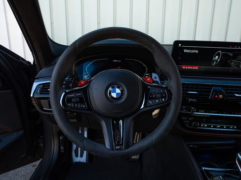 Used 2022 BMW M5 CS image 15