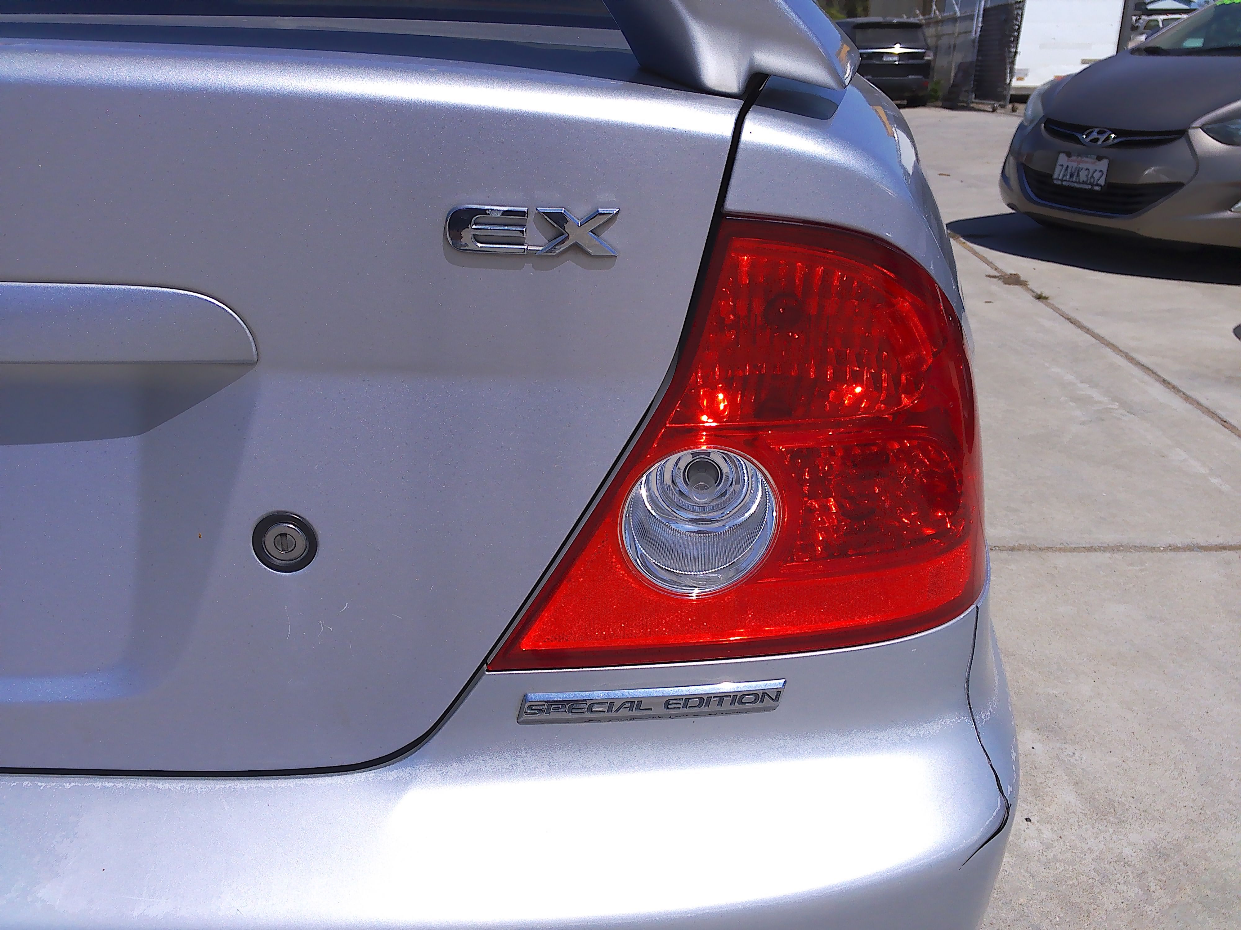Used 2005 Honda Civic EX Coupe image 27