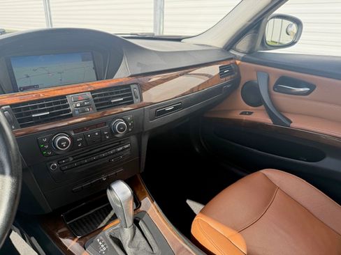 Used 2011 BMW 328i xDrive image 16