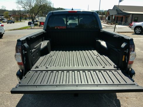 Used 2014 Toyota Tacoma SR5 image 15