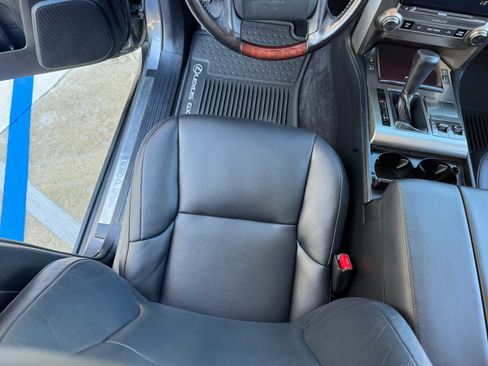 Used 2018 Lexus GX 460 image 23