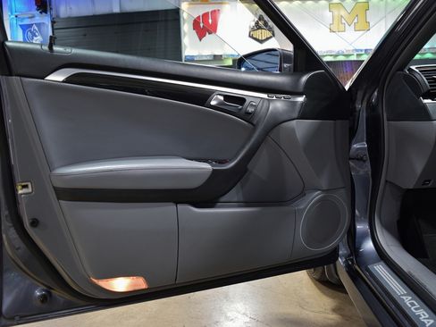 Used 2005 Acura TL w/ Navigation FWD image 28
