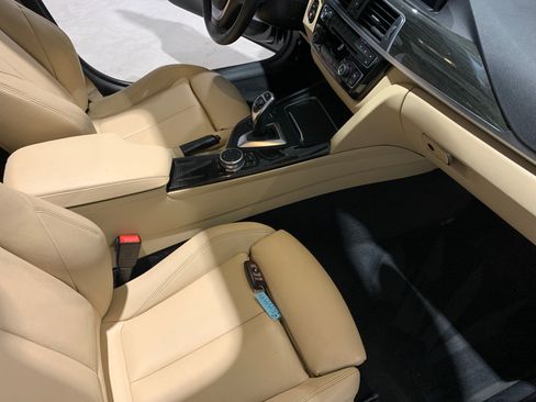 Used 2017 BMW 330i xDrive w/ Driver Assist image 16