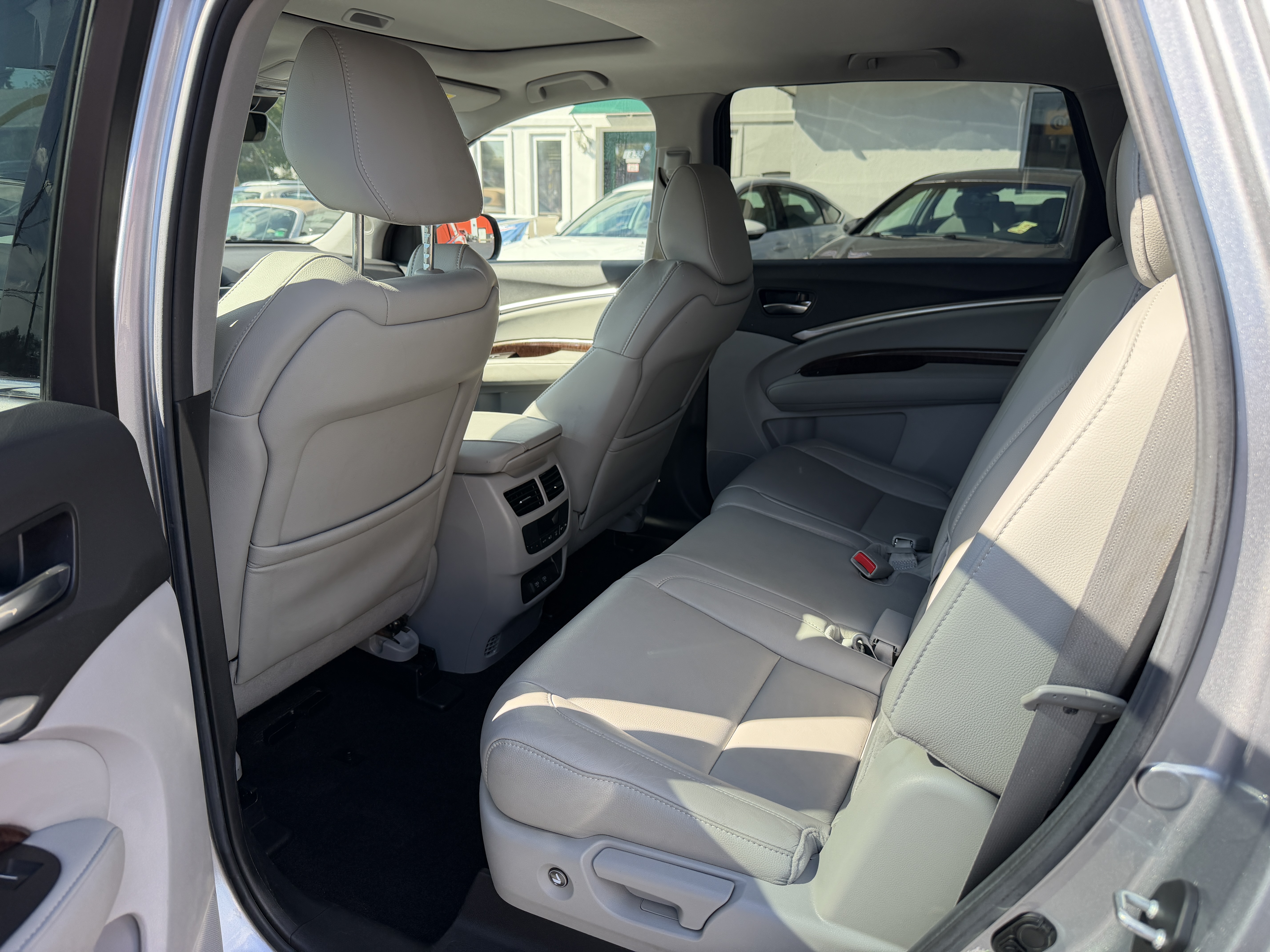 Used 2020 Acura MDX SH-AWD image 14