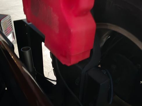 Used 2007 Jeep Wrangler Unlimited Sahara Backcountry image 35