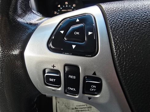 Used 2012 Ford Explorer XLT image 14