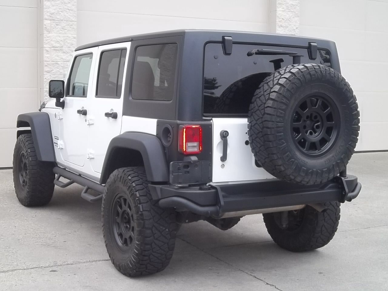 Used 2017 Jeep Wrangler 4WD Unlimited Sport image 6