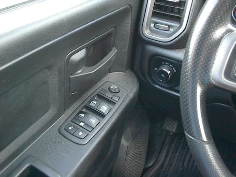 Used 2022 RAM 2500 Tradesman RWD image 19