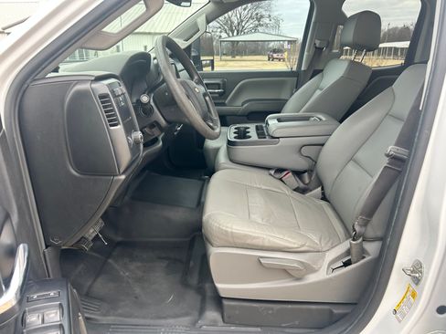 Used 2017 Chevrolet Silverado 2500 image 9