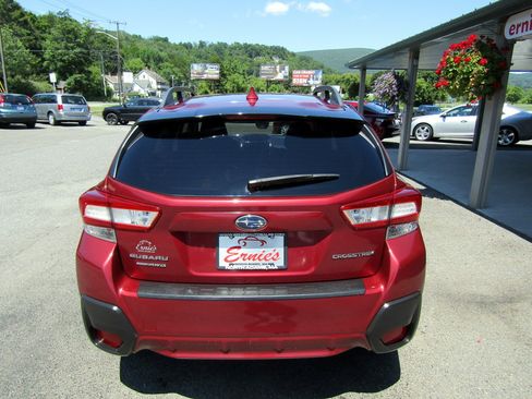 Used 2018 Subaru Crosstrek 2.0i Premium AWD/4WD image 3