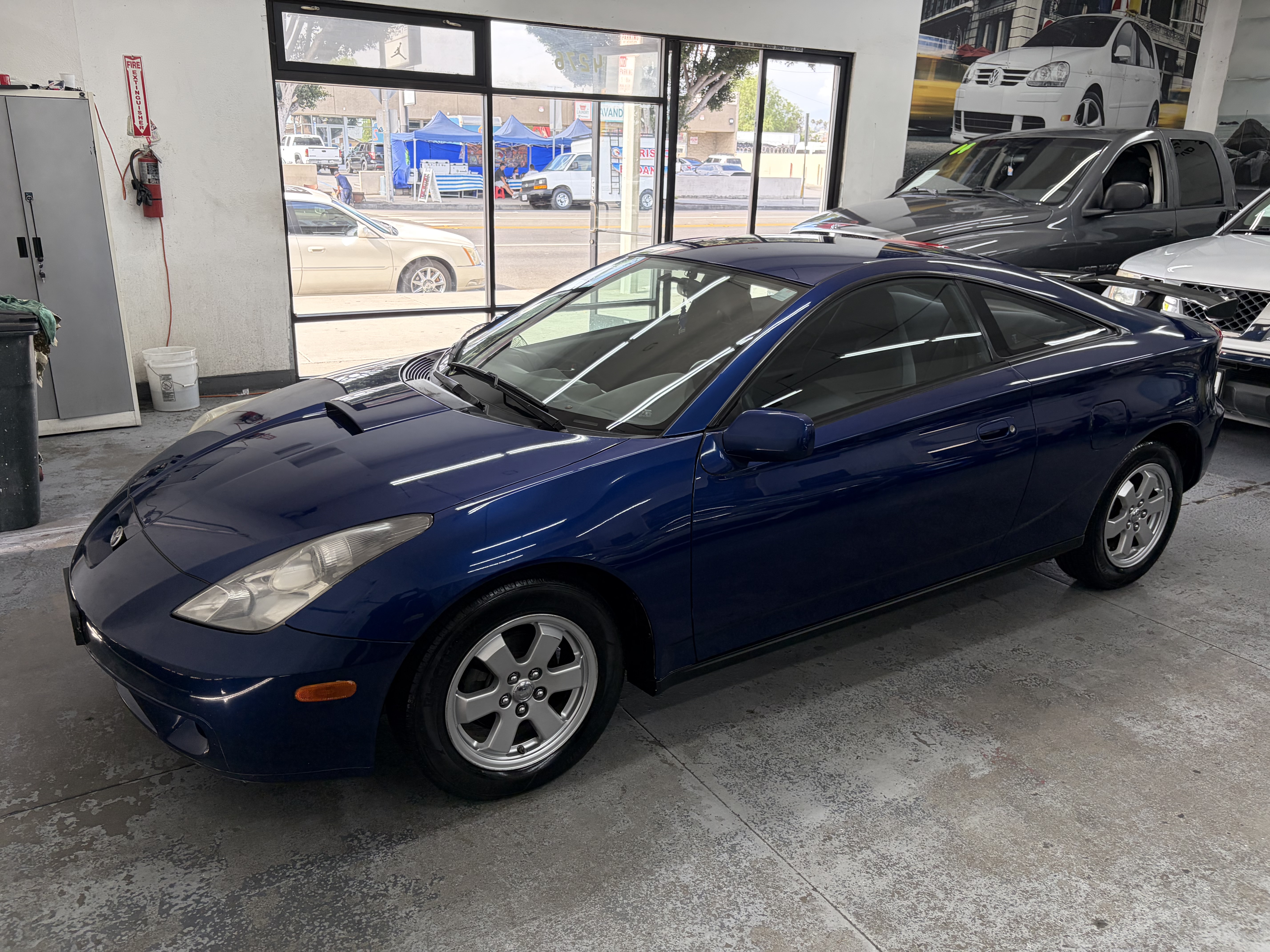 Used 2000 Toyota Celica GT FWD image 11