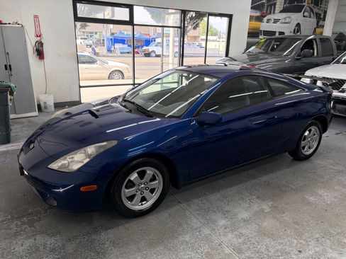 Used 2000 Toyota Celica GT FWD image 11