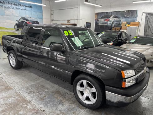 Used 2005 Chevrolet Silverado 1500 LT image 2