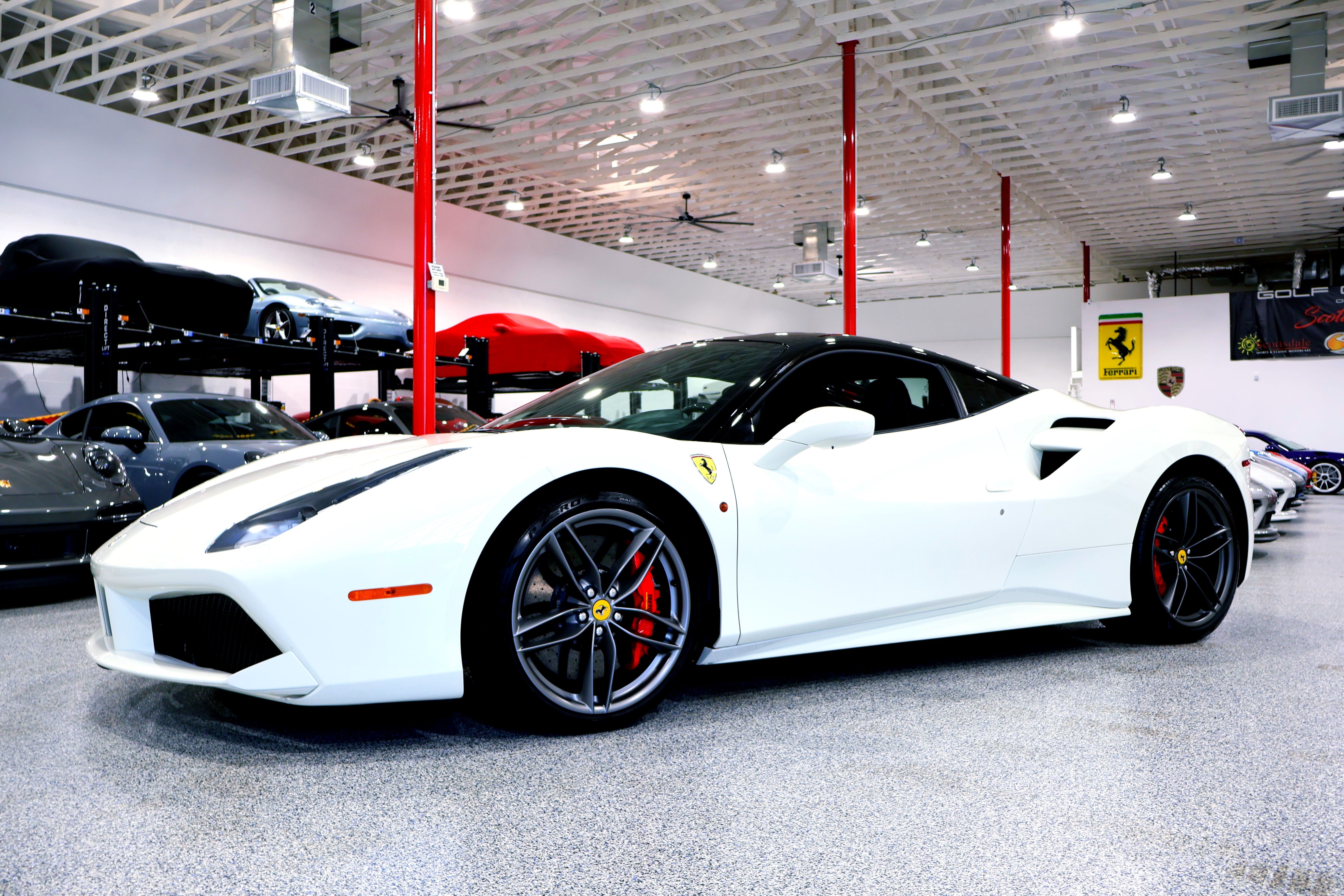 Used 2016 Ferrari 488 GTB RWD image 2