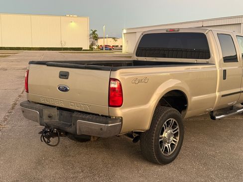 Used 2010 Ford F350 Lariat image 44