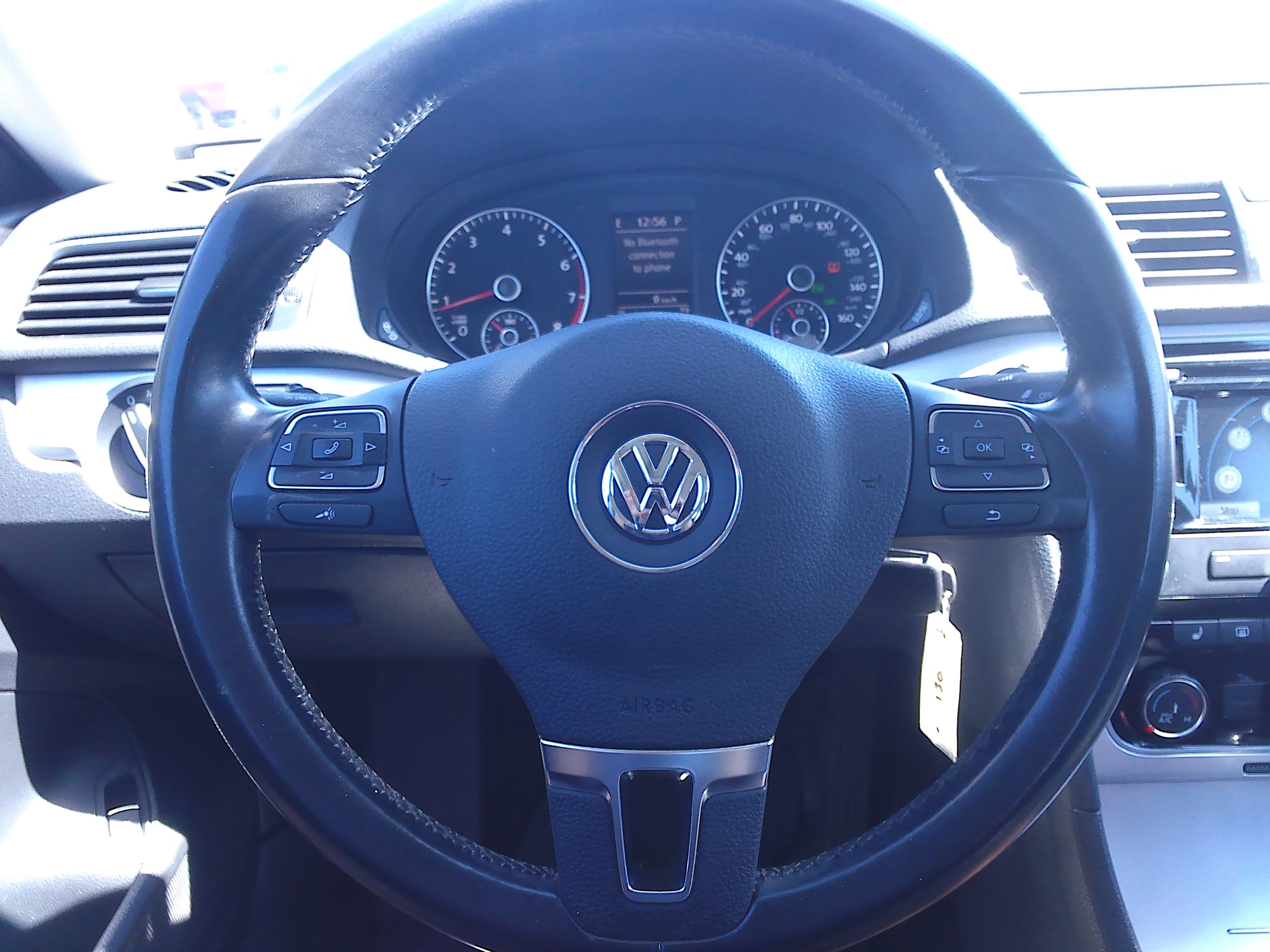 Used 2013 Volkswagen Passat SE FWD image 23