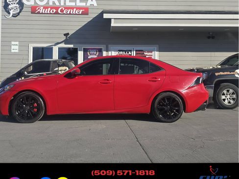 Used 2016 Lexus IS 200t image 4