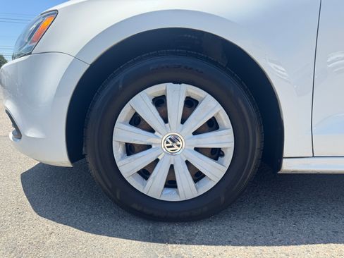 Used 2013 Volkswagen Jetta S Sedan 4D FWD image 14