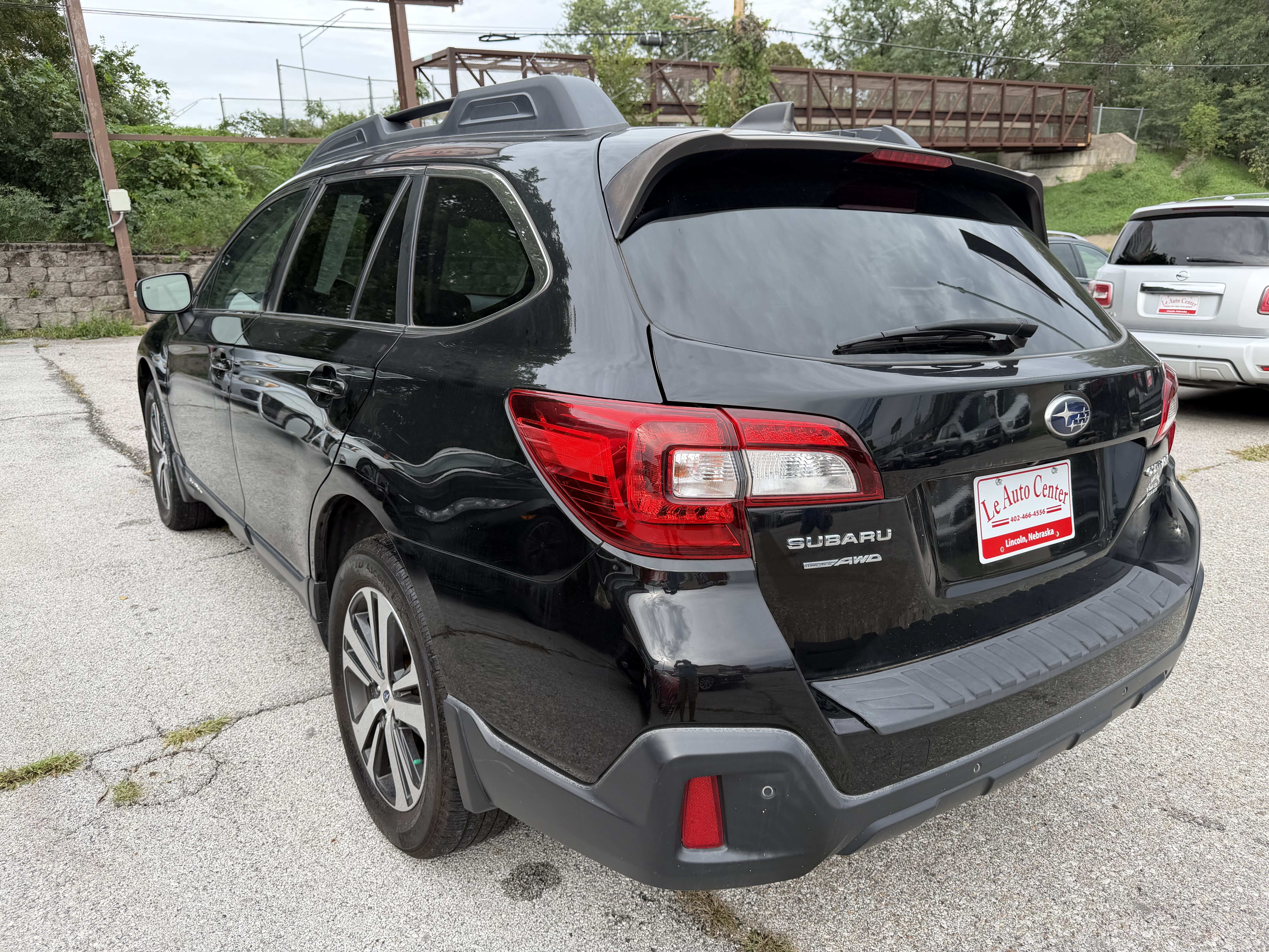 Used 2018 Subaru Outback 2.5i Limited AWD/4WD image 4