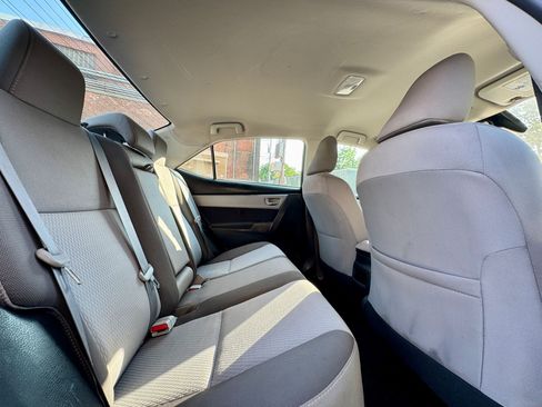 Used 2018 Toyota Corolla image 14