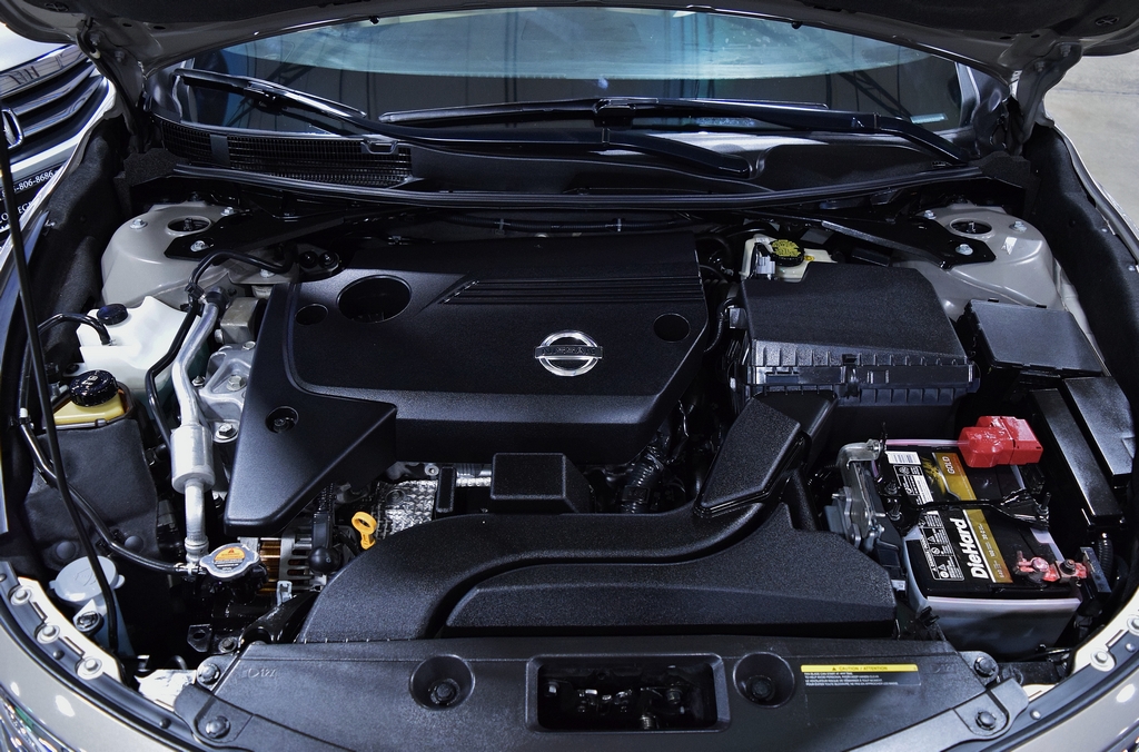 Used 2014 Nissan Altima 2.5 S Sedan FWD image 28
