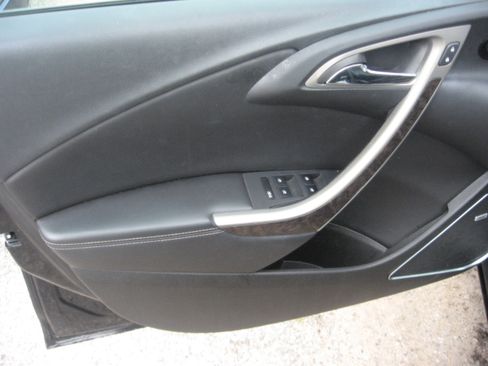 Used 2013 Buick Verano Leather FWD image 8