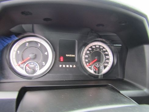 Used 2017 RAM 2500 SLT image 7