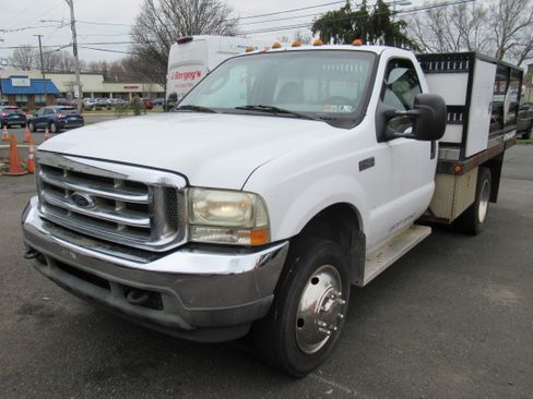 Used 2003 Ford F450 XL image 2