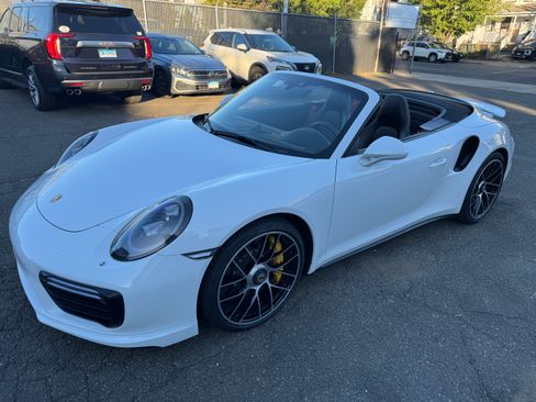 Used 2017 Porsche 911 Turbo S image 31