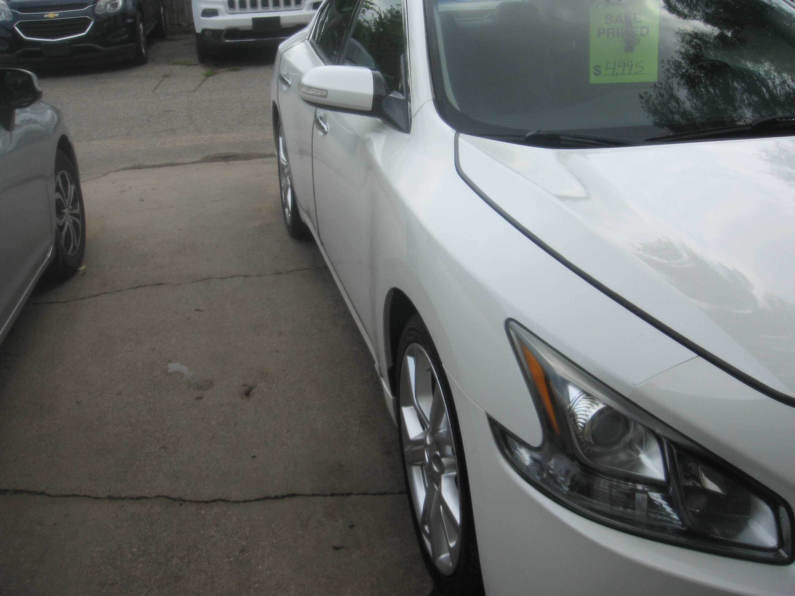 Used 2012 Nissan Maxima SV FWD image 3