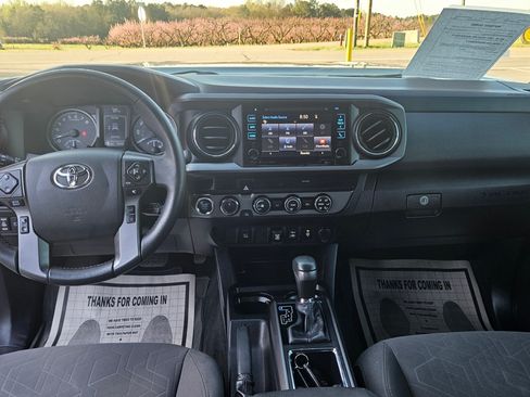 Used 2019 Toyota Tacoma image 14