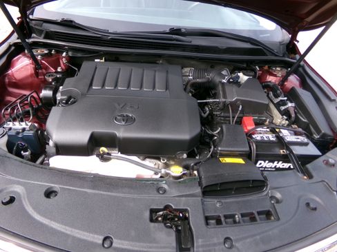 Used 2014 Toyota Avalon XLE image 15
