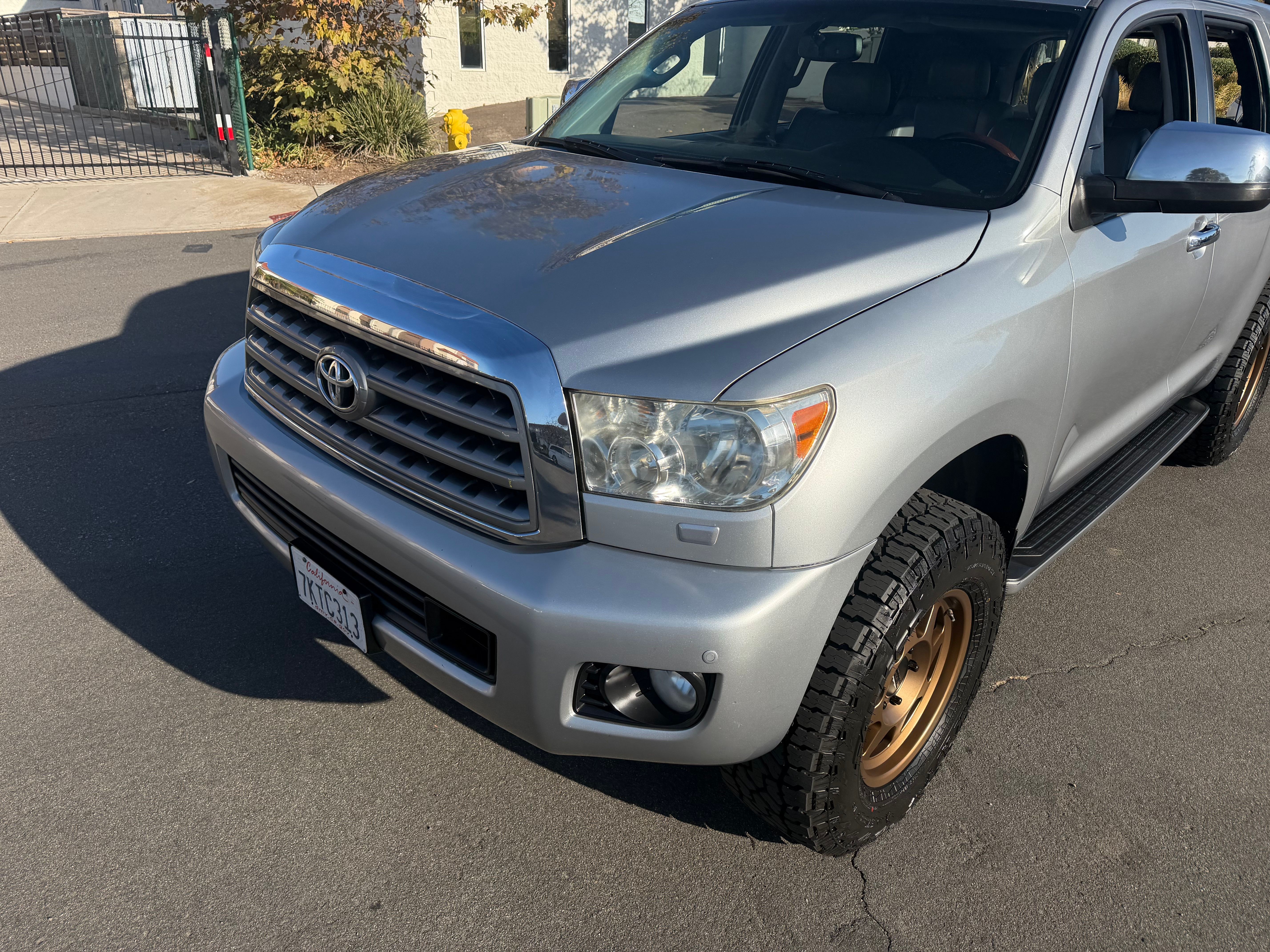 Used 2015 Toyota Sequoia Platinum AWD/4WD image 9