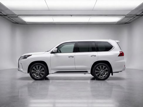 Used 2019 Lexus LX 570 4WD image 16