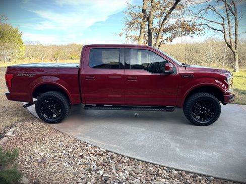 Used 2019 Ford F150 Lariat image 6