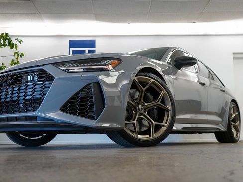 Used 2024 Audi RS 6 performance image 3