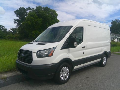 Used 2018 Ford Transit 150 130 Medium Roof RWD image 8