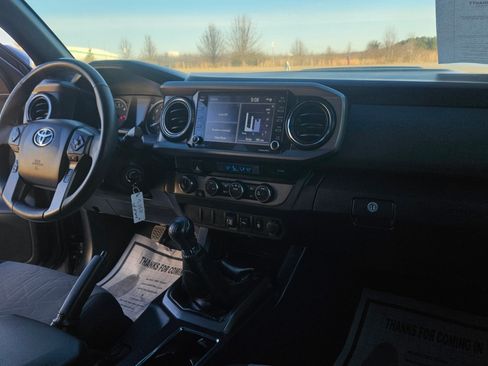Used 2021 Toyota Tacoma image 15
