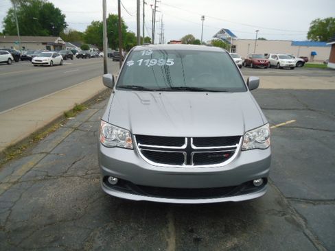 Used 2019 Dodge Grand Caravan SXT FWD image 15