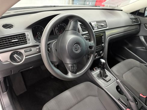 Used 2015 Volkswagen Passat 1.8T FWD image 12