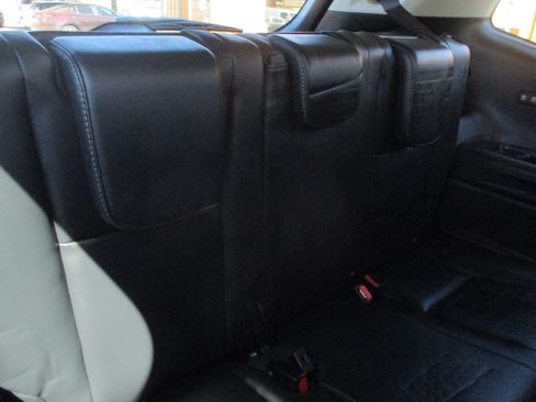 Used 2023 Subaru Ascent Limited image 15