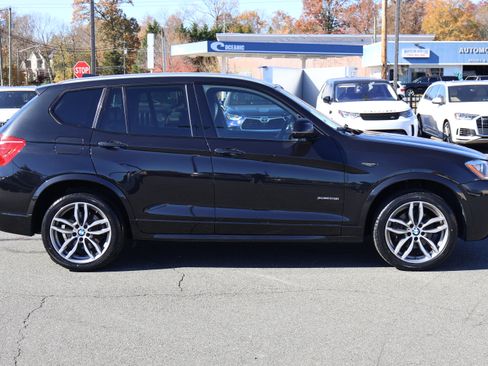 Used 2017 BMW X3 xDrive28i image 9