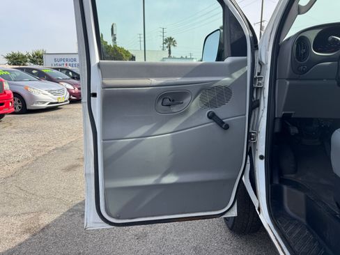 Used 2008 Ford E-150 and Econoline 150 XL image 22