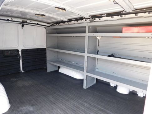 Used 2022 Chevrolet Express 2500 image 9